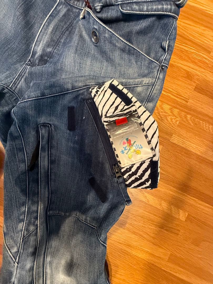 ボルコム　デニムスノーボードパンツ　Sサイズ