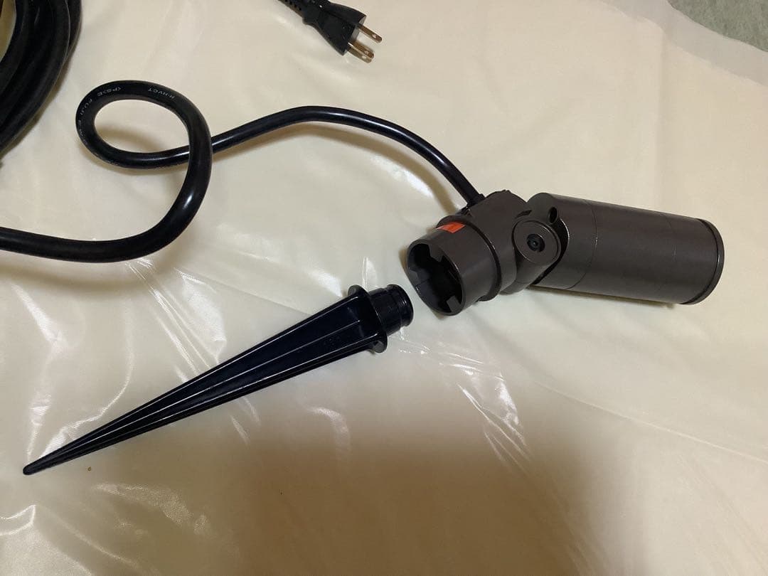 スポットライト　LGQ-14型ー100v色オータムブラウン　LIXIL