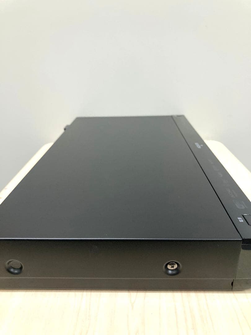 めっちゃ綺麗　1TB３チューナー シャープ　AQUOS BD-T 1800