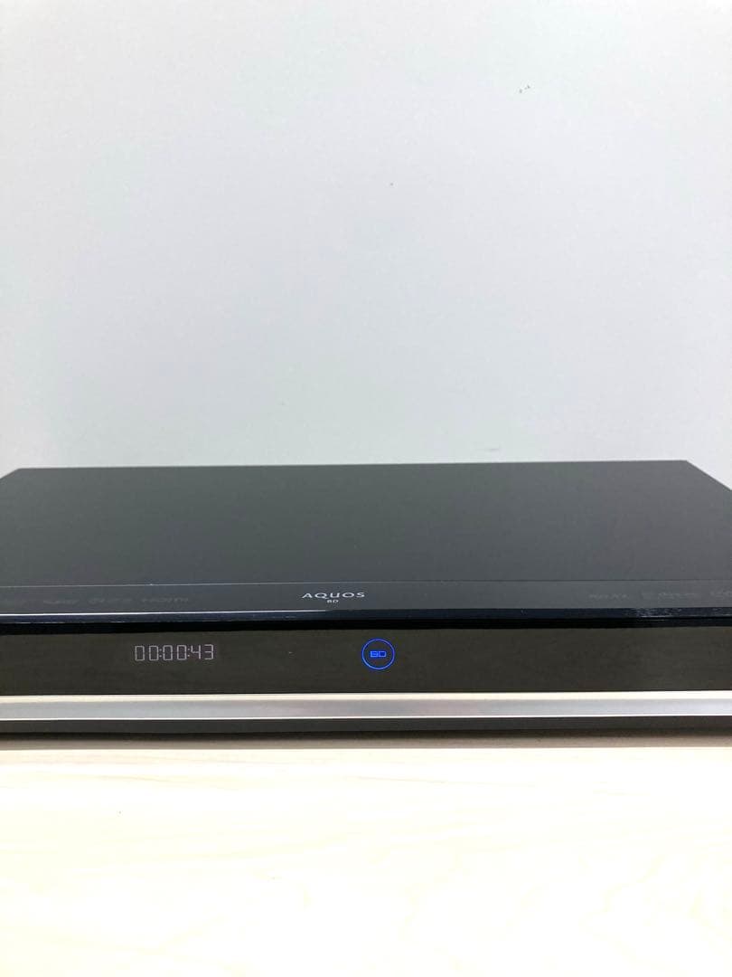 めっちゃ綺麗　1TB３チューナー シャープ　AQUOS BD-T 1800