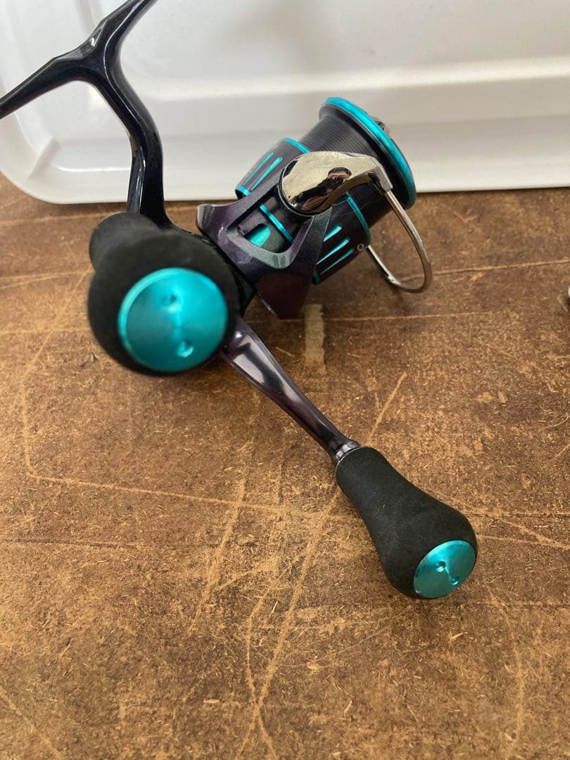 エメラルダス　RX FC LT2500S-H-DH 中古　ダイワ　エギング