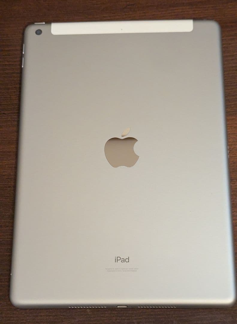 iPad 第9世代 64GB シルバー Wi-Fi+Cellularモデル