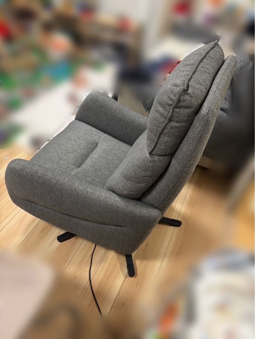 ニトリ 電動リクライニングパーソナルチェア 1人掛け 布張り グレー