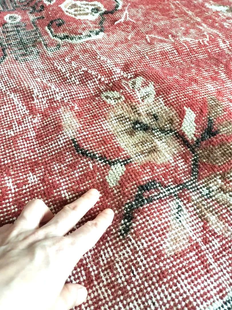 大判/シャビーレッドの上品なシノワズリラグ　No.674