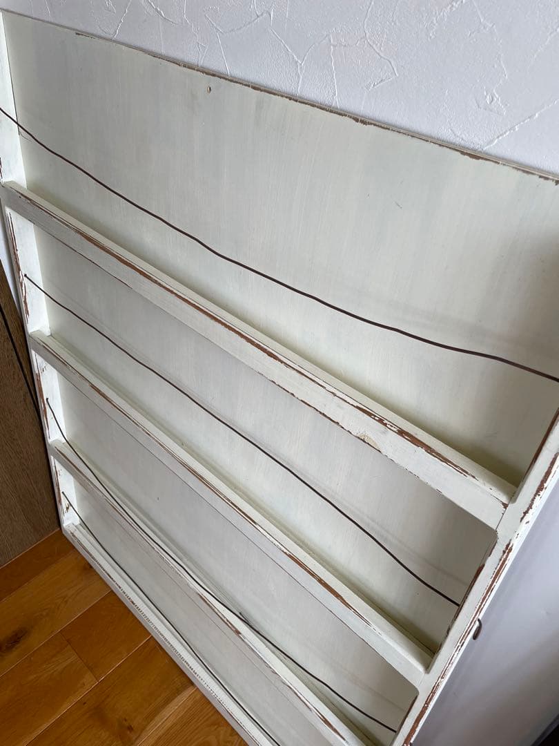 絵本ラック　本棚　飾り棚　壁付け　絵本収納棚