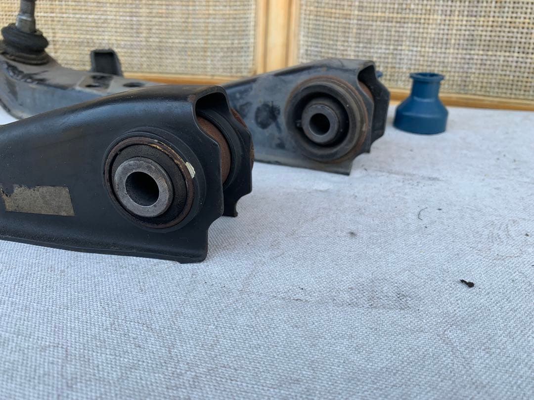 Y33 セドリック ロアアーム S13 S14 S15 R32 R33 R34等