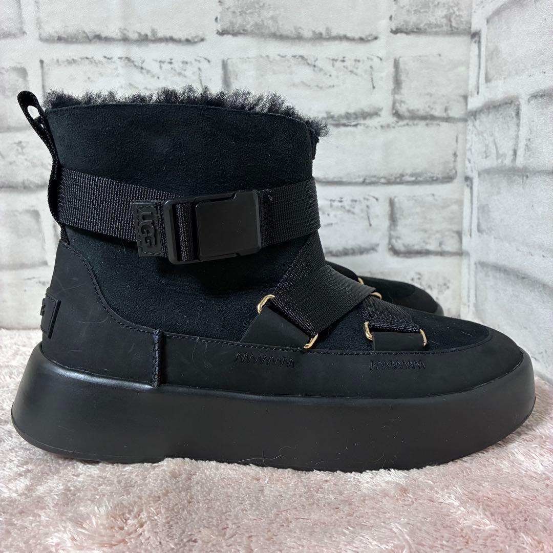 [極美品] UGG Australia ムートンブーツ　ブラック　厚底　24㎝