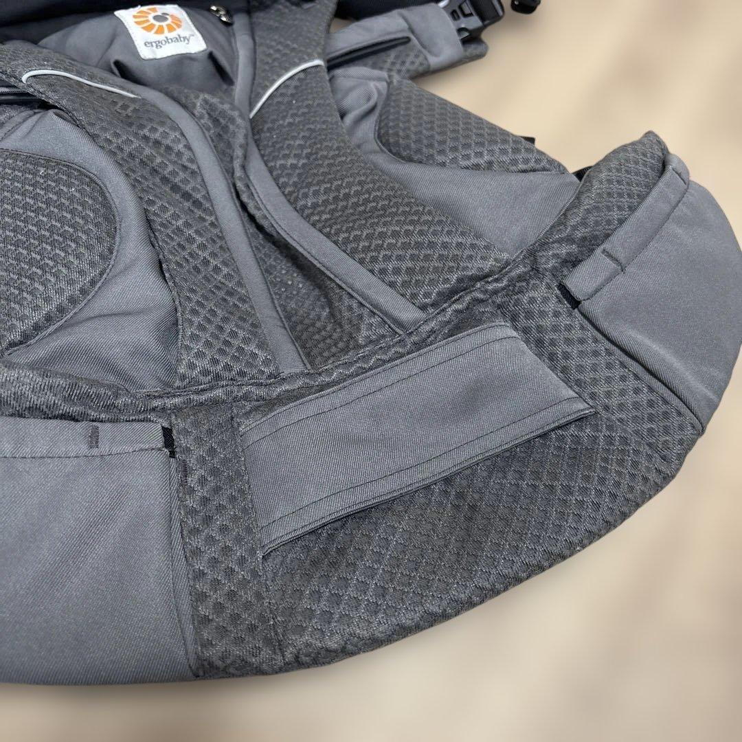 エルゴベビー　 オムニブリーズ　グラファイトグレー　抱っこ紐カバー付き