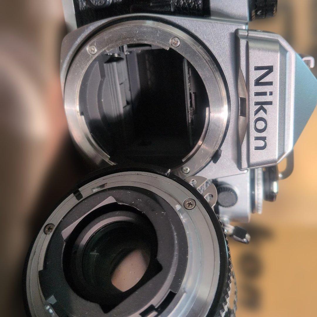 Nikon FE2 ＋ Micro-Nikkor F2.8 50mmレンズ