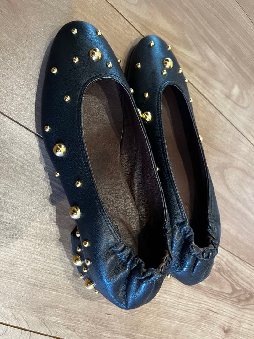 シーバイクロエ　スタッズシューズ