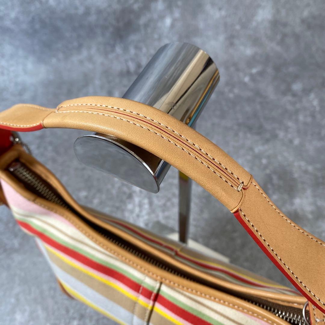 極美品　コーチ アクセサリーポーチ ワンショルダー ストライプ　マルチカラー