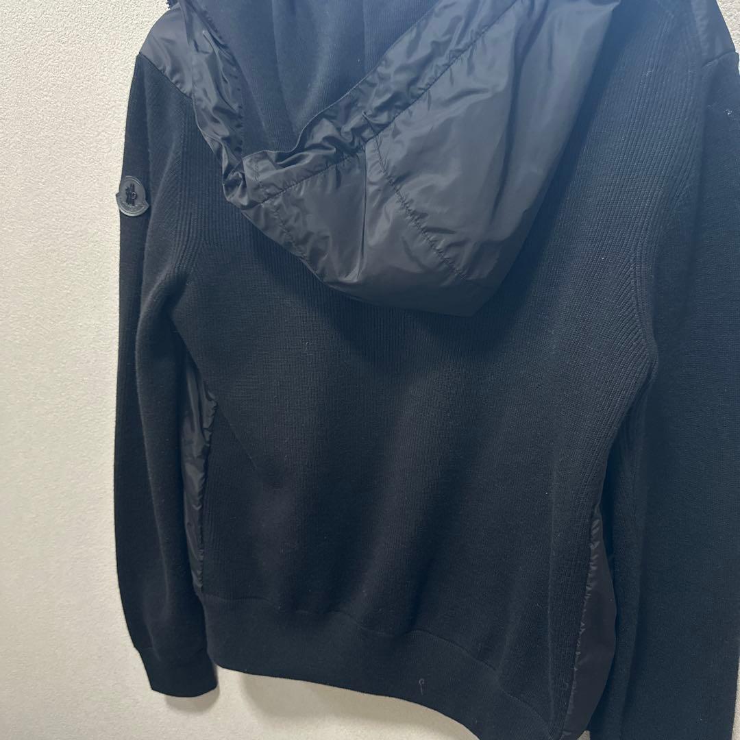 MONCLER フード付きブラックジャケット