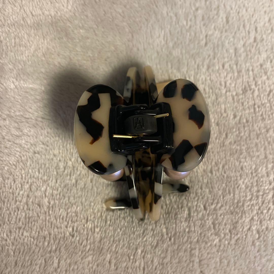 ALEXANDRE DE PARIS ヘアクリップ パール付き