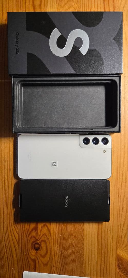 Galaxy S22 256GB ホワイト au版(SiMフリー)