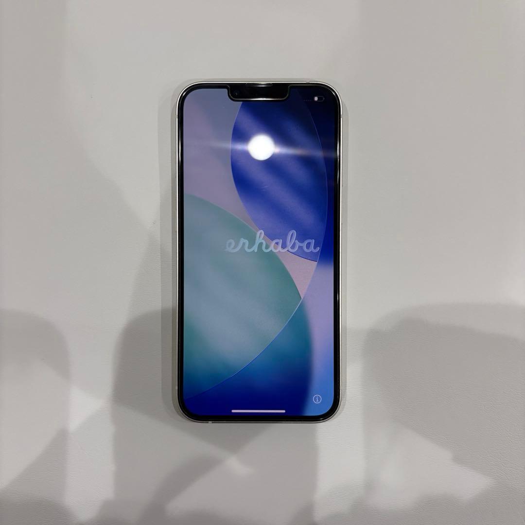 iPhone13 128GB ホワイト SIMフリー 美品 純正充電器付