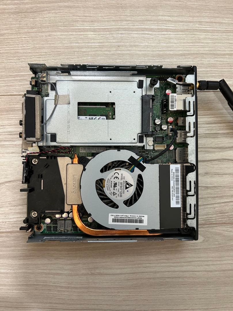 【中古】ThinkCentre M715q Tiny Lenovo ssd無し