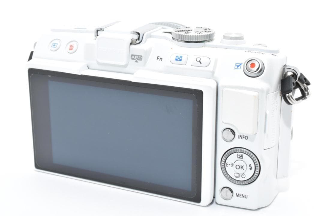 OLYMPUS オリンパス PEN Lite E-PL6 ミラーレス一眼カメラ