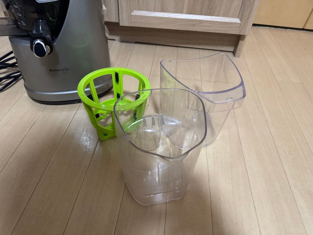 Kuvings スロージューサー EVO800