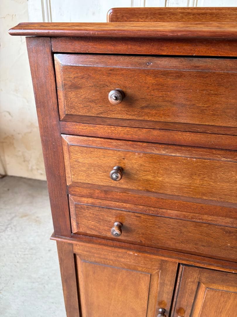 ミュージックキャビネット