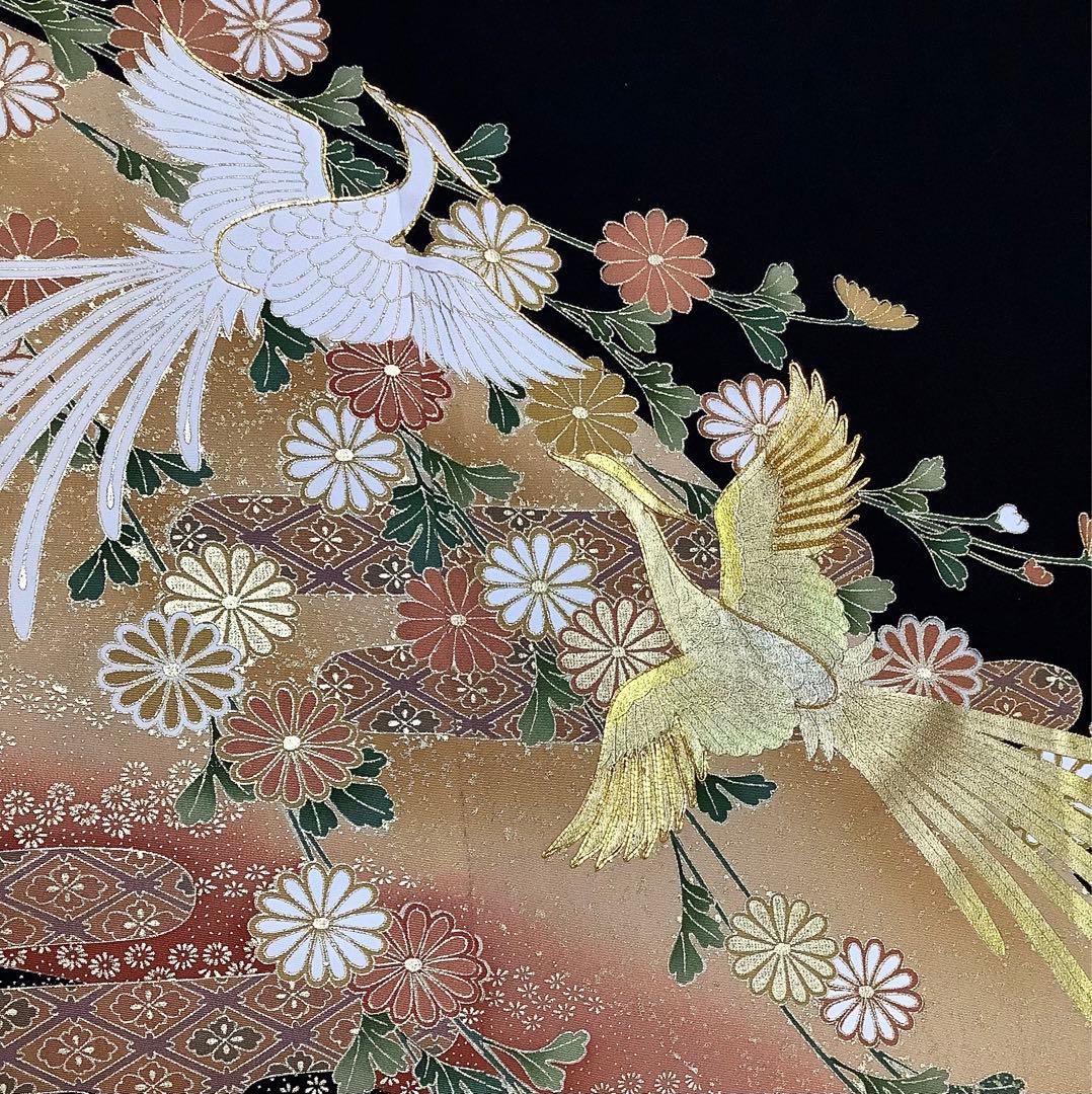 正絹黒留袖　作家物　駒刺繍　飛鳥流水草花文　⑦( 訪問着、紬、袋帯なども出品)