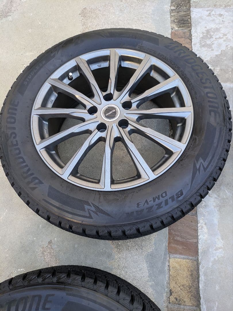 【ゆき】ブリヂストン　BLIZZAK　DM-V3　235/60R18