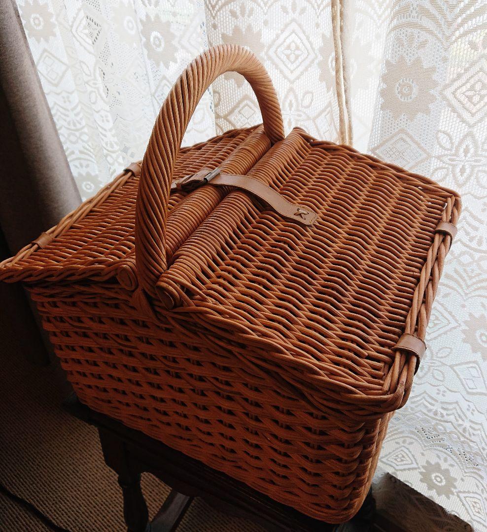 アンティークラタン蓋付きパニエ 大きめサイズ＆ラウンドパニエ2点セット