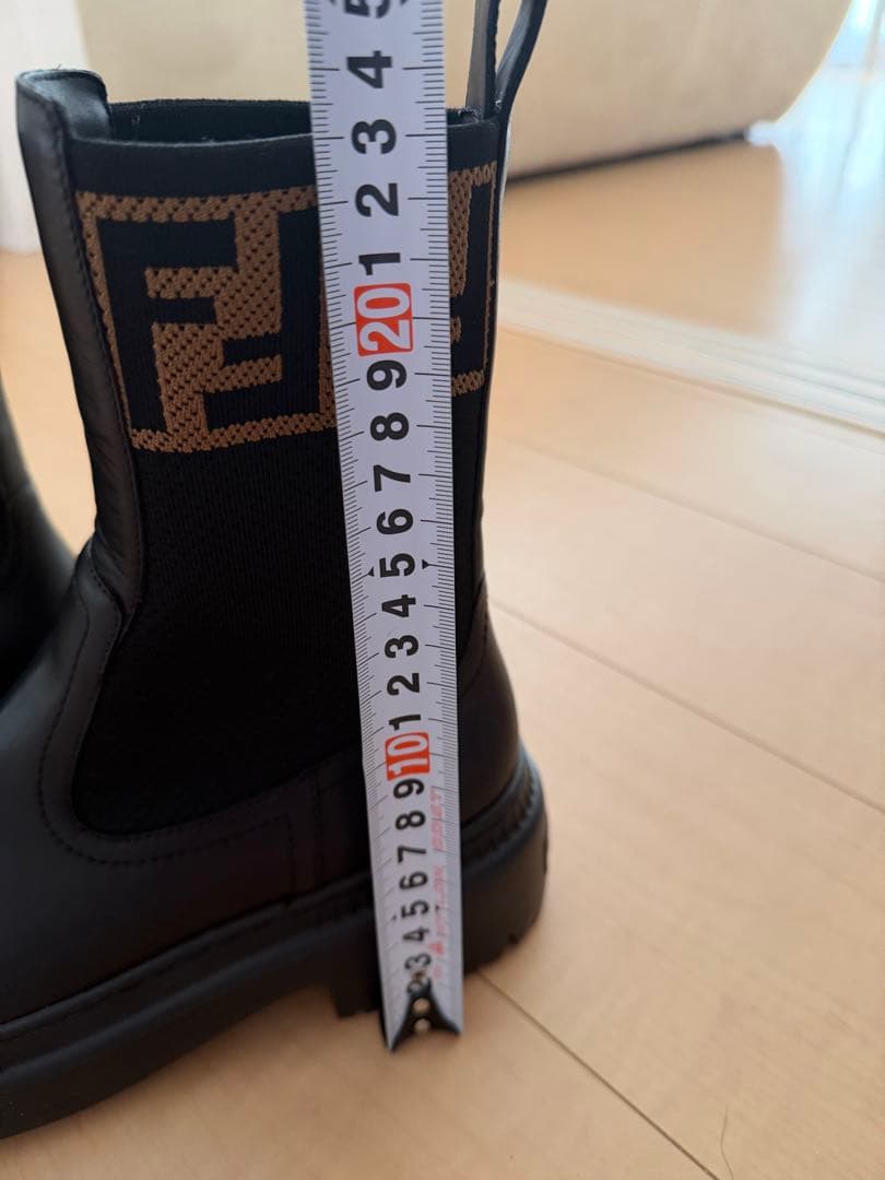 【Fendi】ブラック厚底チェルシーブーツ 23.5cm