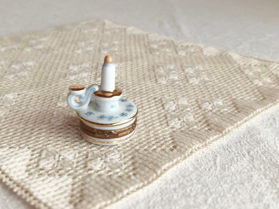 * vintage case ❀ 陶器製 キャンドル型の ジュエリーケース