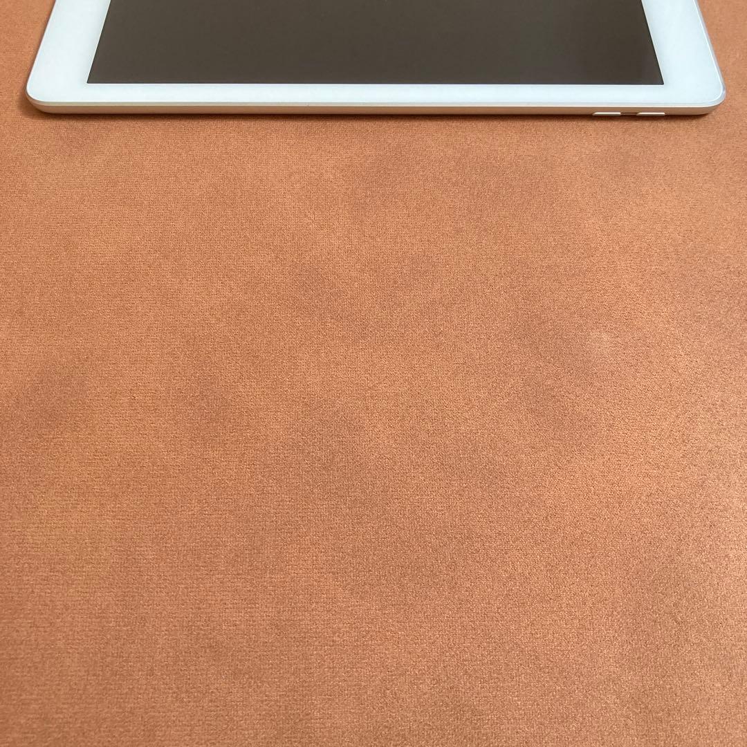 885 電池ほぼ新品☆比較的美品☆iPad6第6世代 32GB WIFIモデル☆