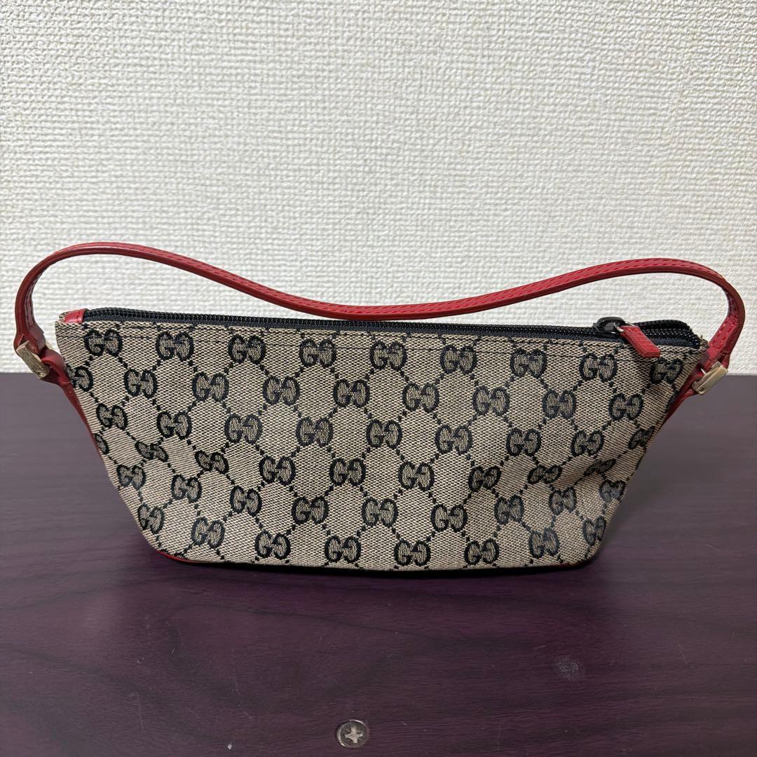 c*o様 グッチ アクセサリーポーチ GGキャンバス ハンドバッグ