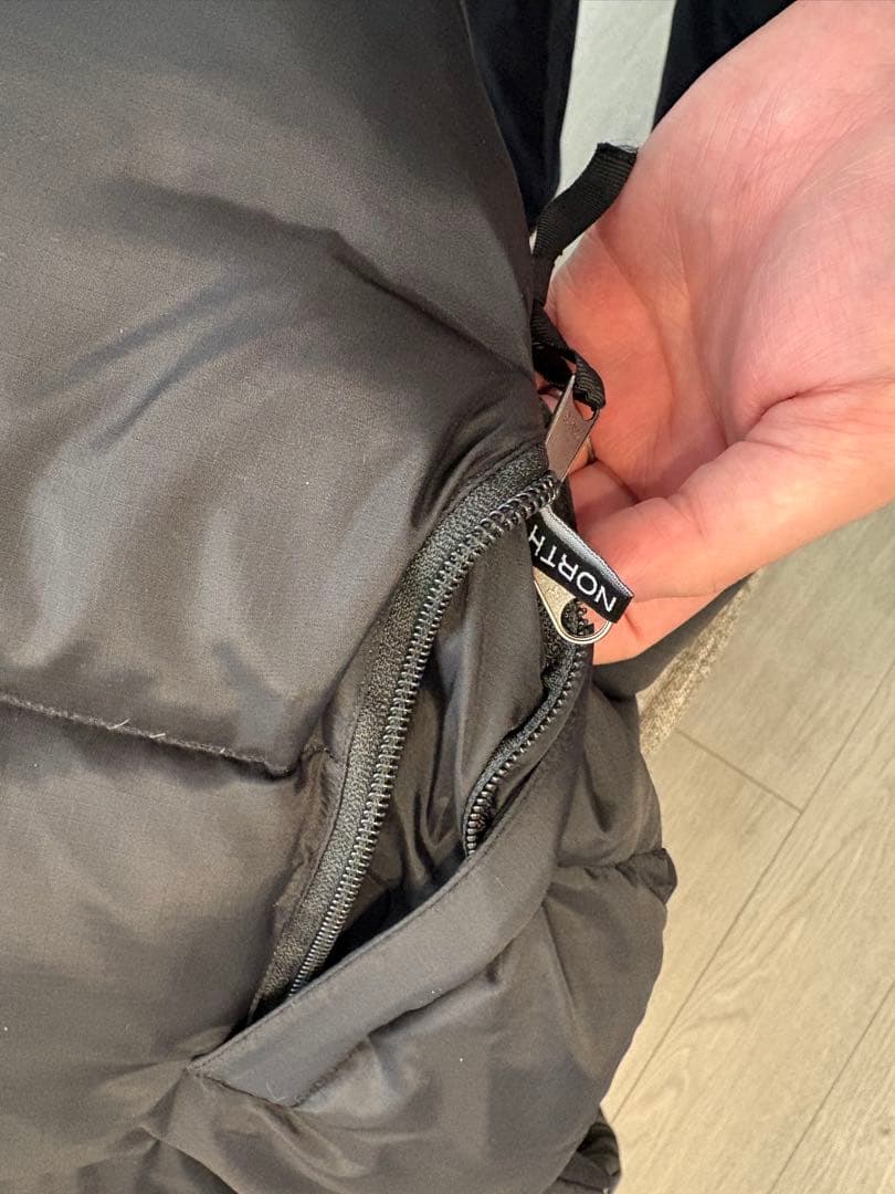 THE NORTH FACE 　ノースフェイス　ヌプシ　黒　700