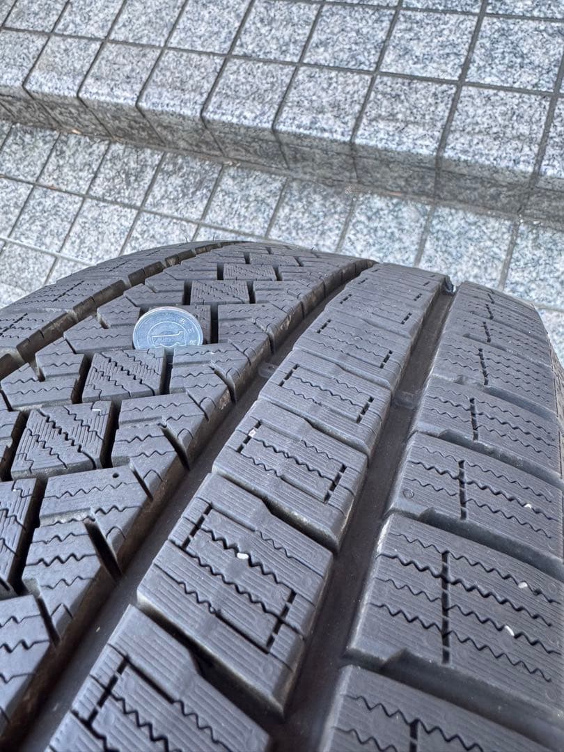 フォレスターSK5 スタッドレスタイヤホイールセット 225/60R17