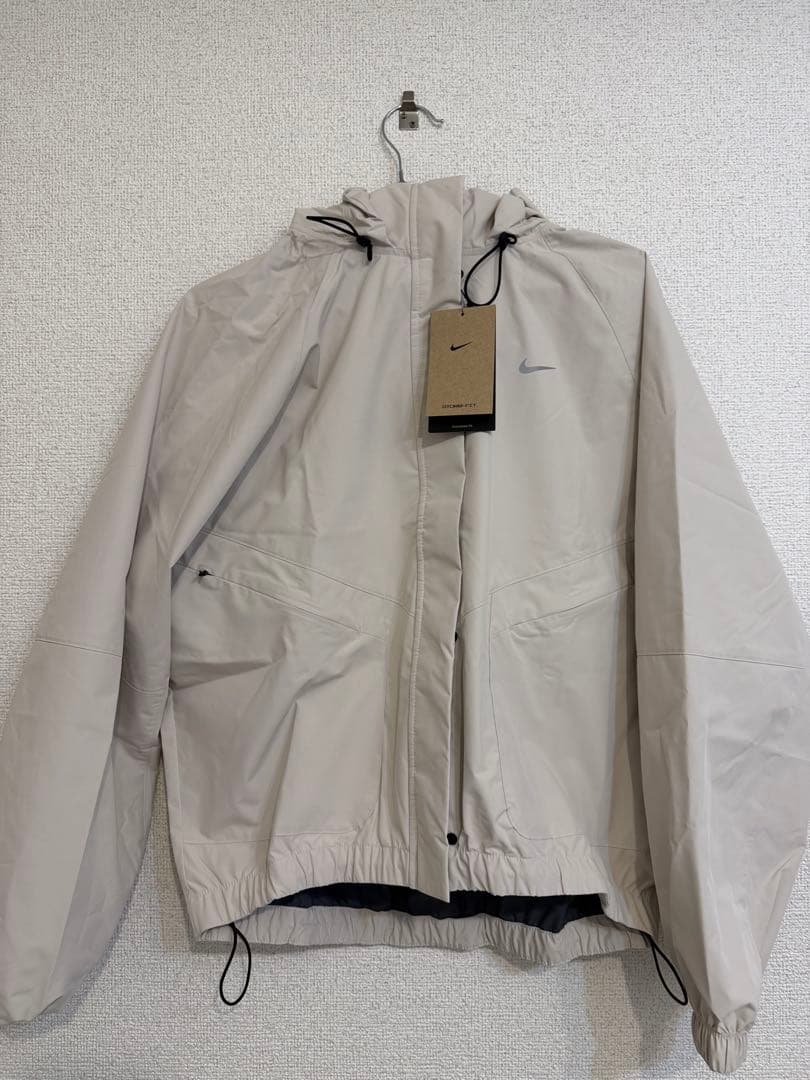 ナイキ Storm-FIT スウィフトウィメンズ ランニングジャケット