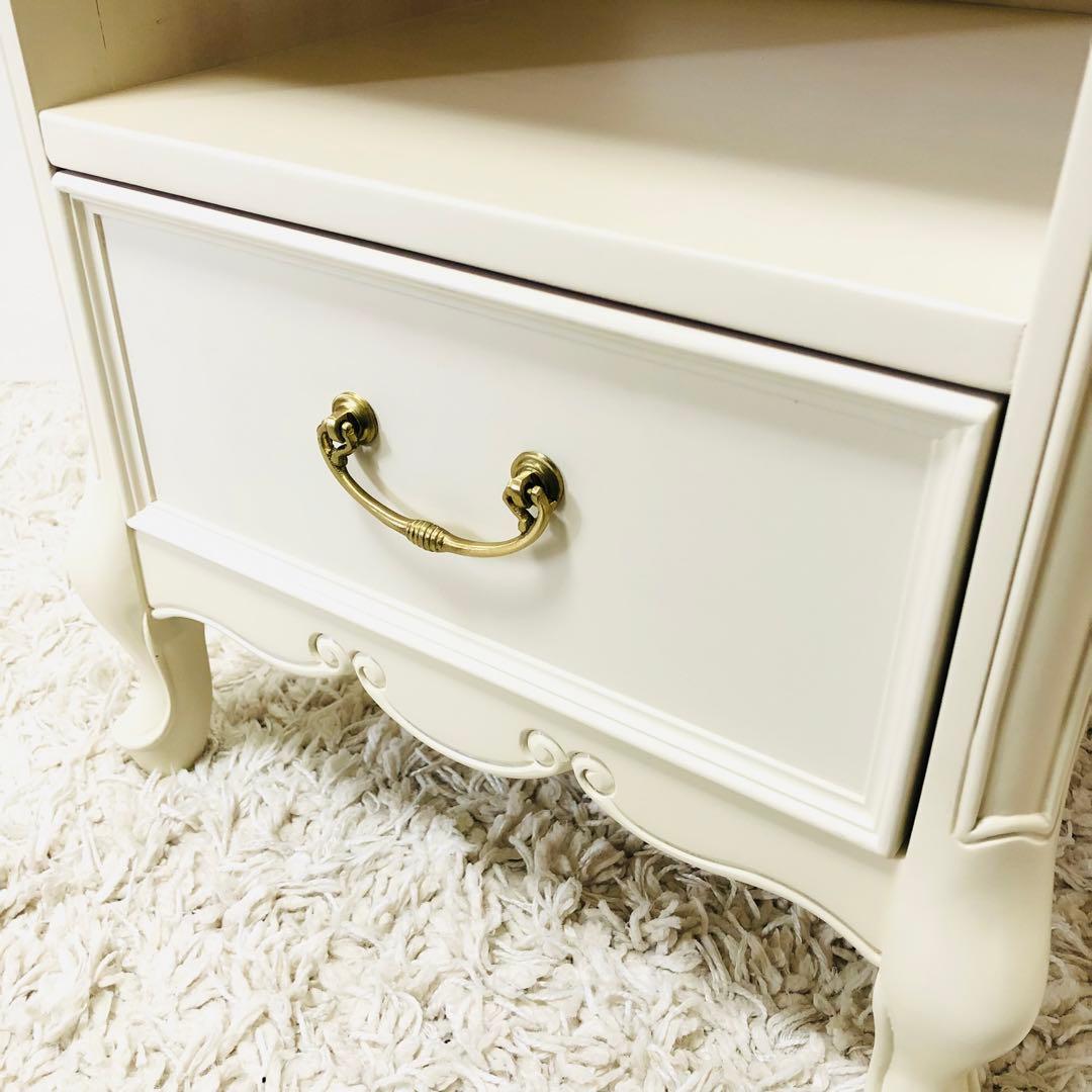 東海家具　ナイトテーブル　猫脚　木製　コンセント付き　完成品