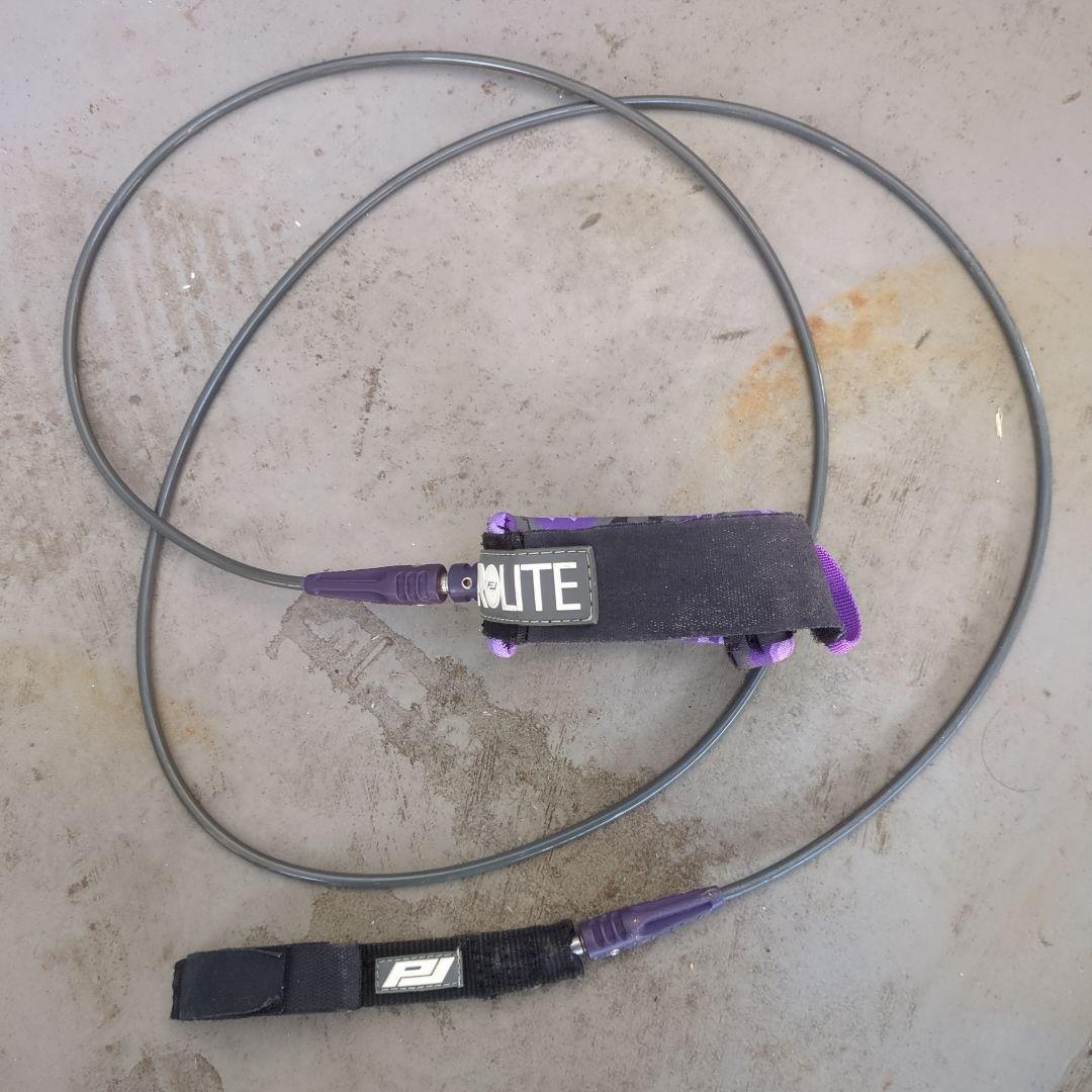 チリ ショートボード 5'8 1/2フィート デッキテール部スパインテック