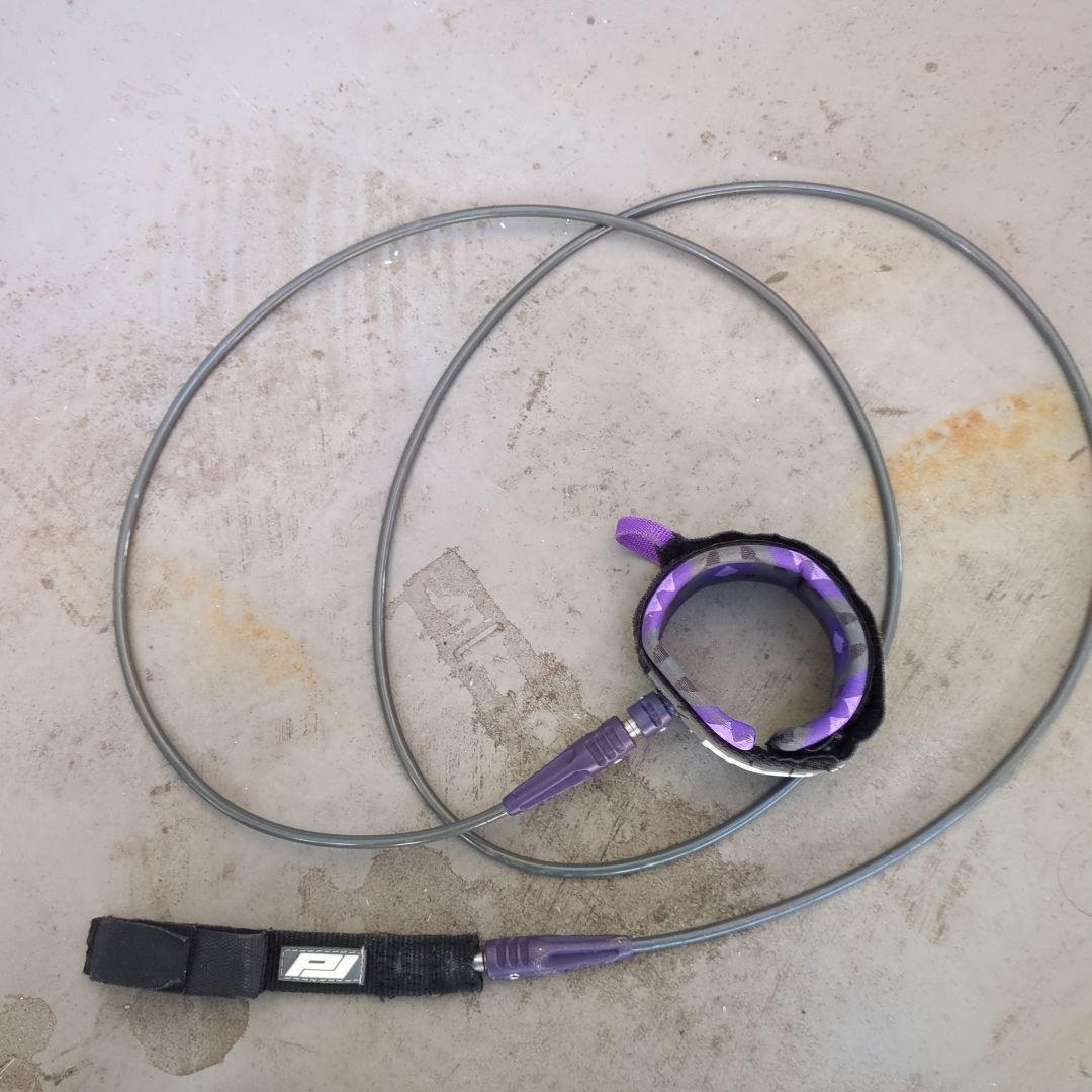 チリ ショートボード 5'8 1/2フィート デッキテール部スパインテック