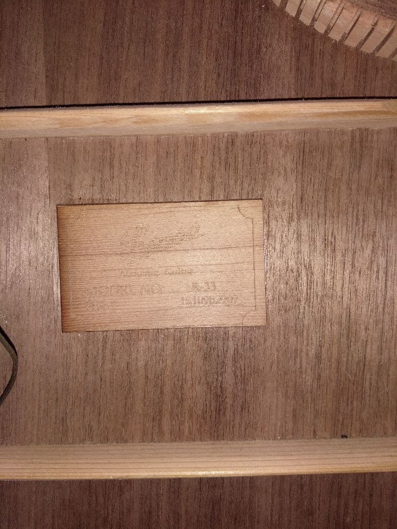 Rosso R-33　エレアコ仕様　希少材ボコーデ使用のモデル