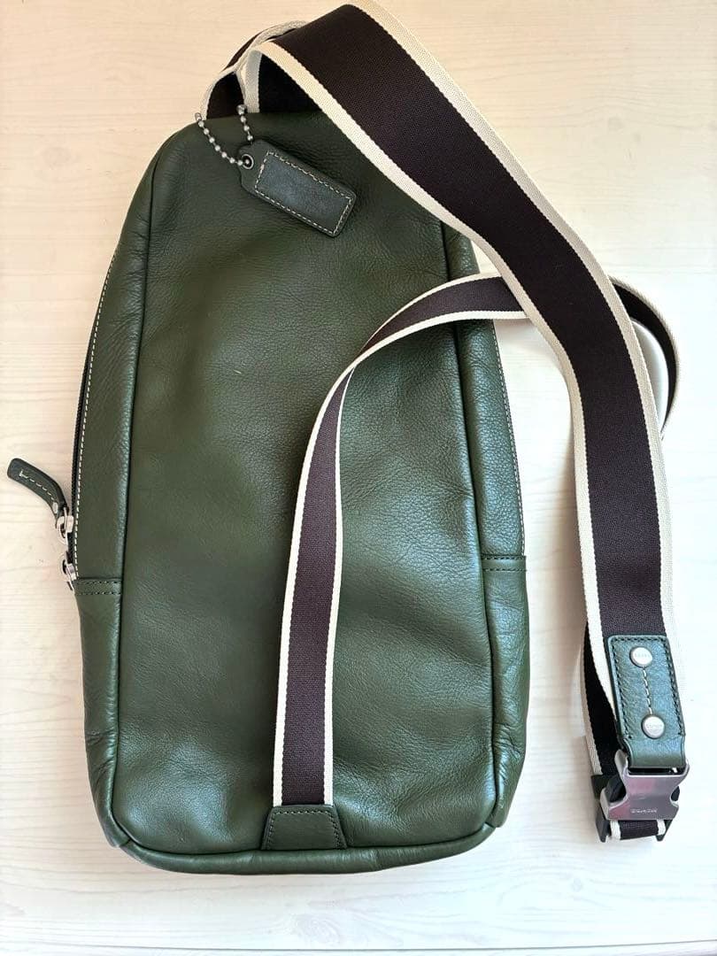COACH オリーブグリーン レザー ショルダーバッグ