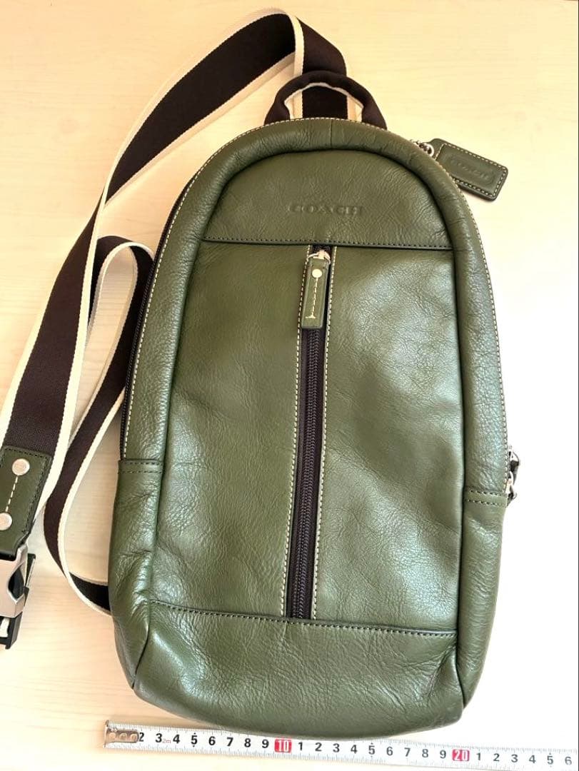 COACH オリーブグリーン レザー ショルダーバッグ