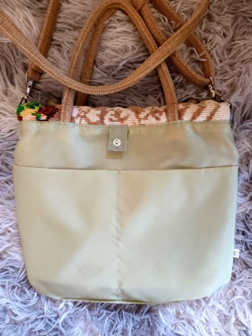 フラガールのデザインがレアな【フェイラー マナマナ柄のポシェット】