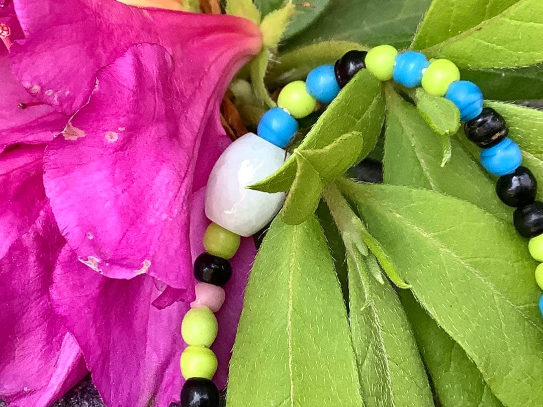 蔵出‼️ガラス玉　日本製超アンティークとんぼ&糸魚川翡翠樽型ブレスレット小物パーツ