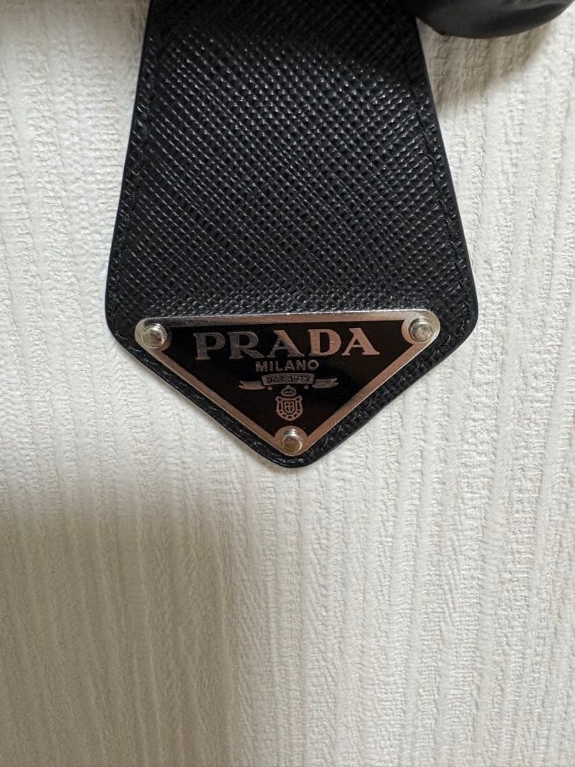 PRADA サフィアーノレザーキーチェーン