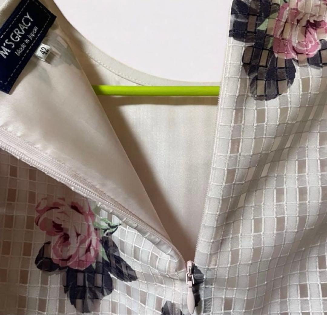 ♡エムズグレイシー♡新品花柄ワンピース♡42サイズ♡13号