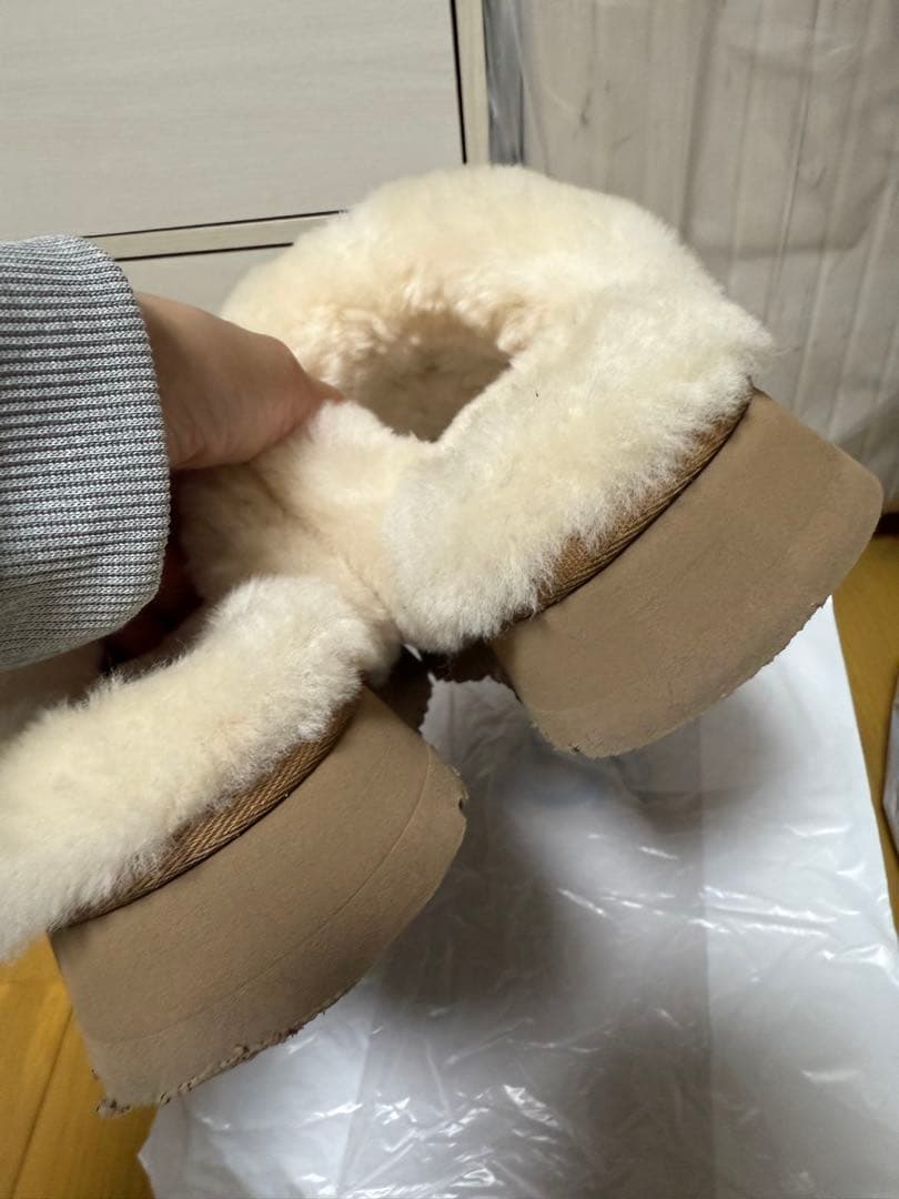 UGG DISQUETTE スリッパ　ムートン