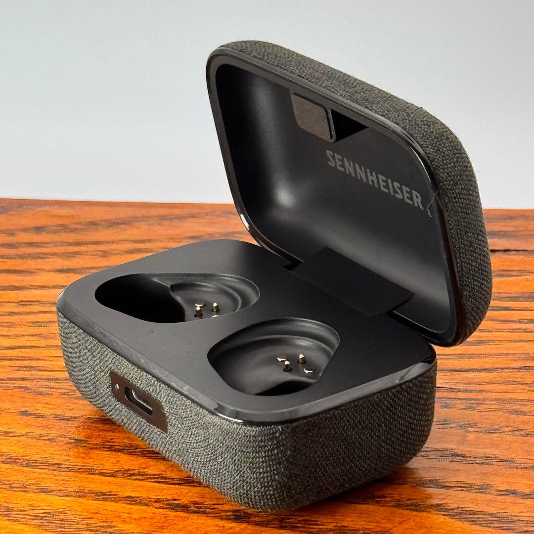 ゼンハイザーMOMENTUM True Wireless 4 純正充電ケースのみ