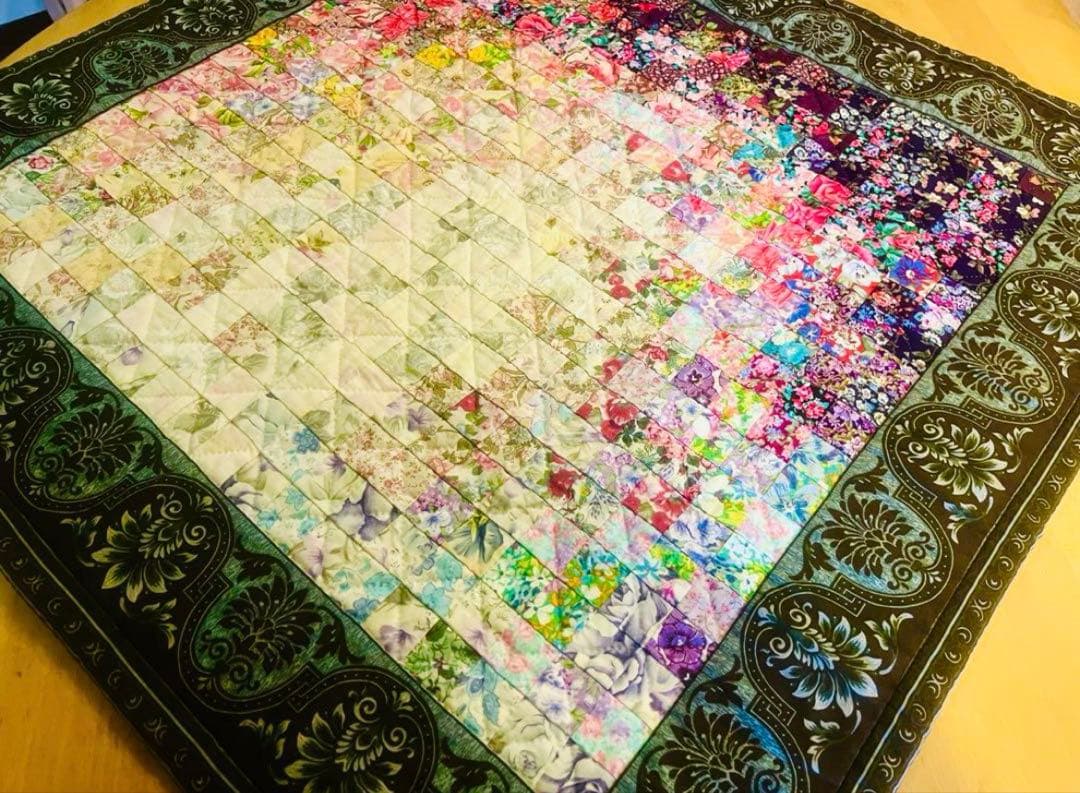 ヴィクトリアンキルトのクロス