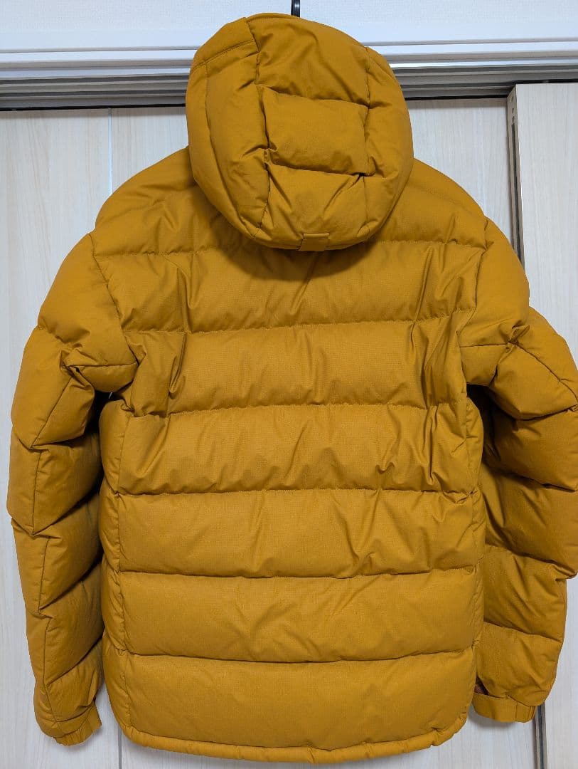 【美品】モンベル パーマフロスト ライトダウンパーカ Mサイズ ハニー