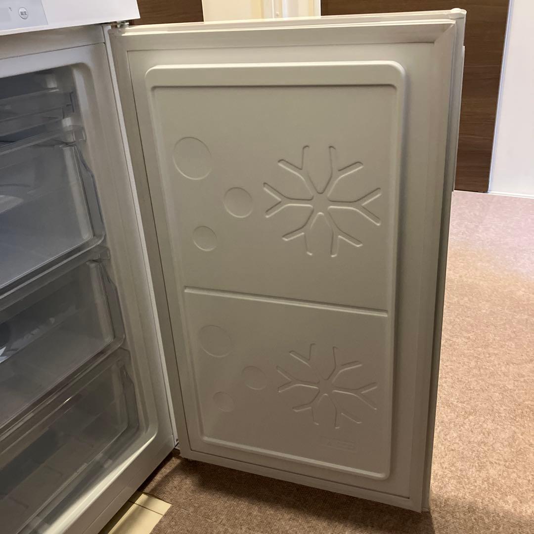 冷凍庫　64L タッチパネルあり　ホワイト