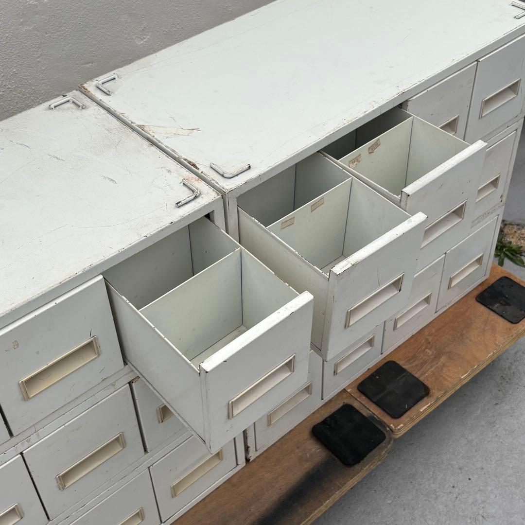 送料込￼ 80年代 ビンテージ　アイアン棚　インダストリアル キャビネット