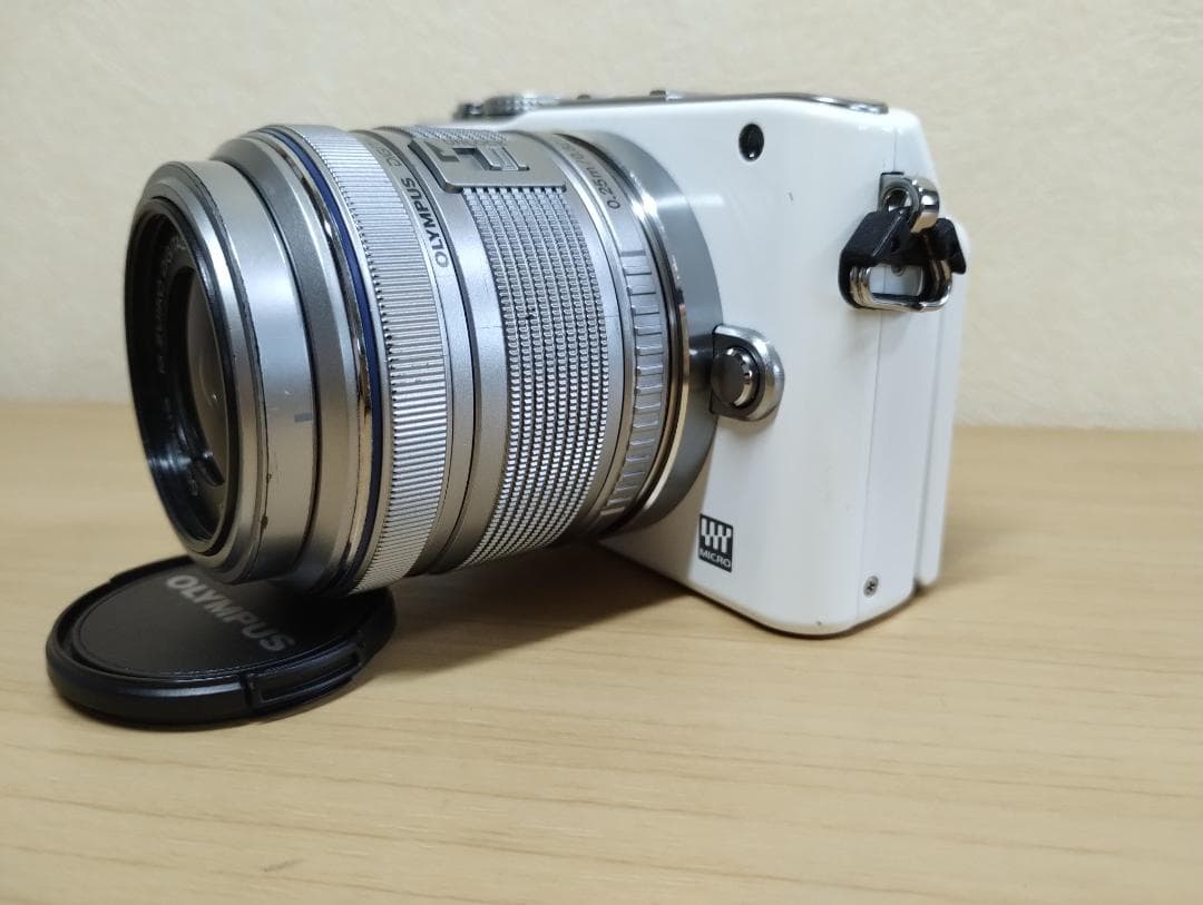 ✨スタイリッシュ✨ OLYMPUS PEN Lite E-PL3 レンズキット